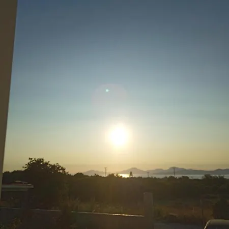 Denise Sunset View *